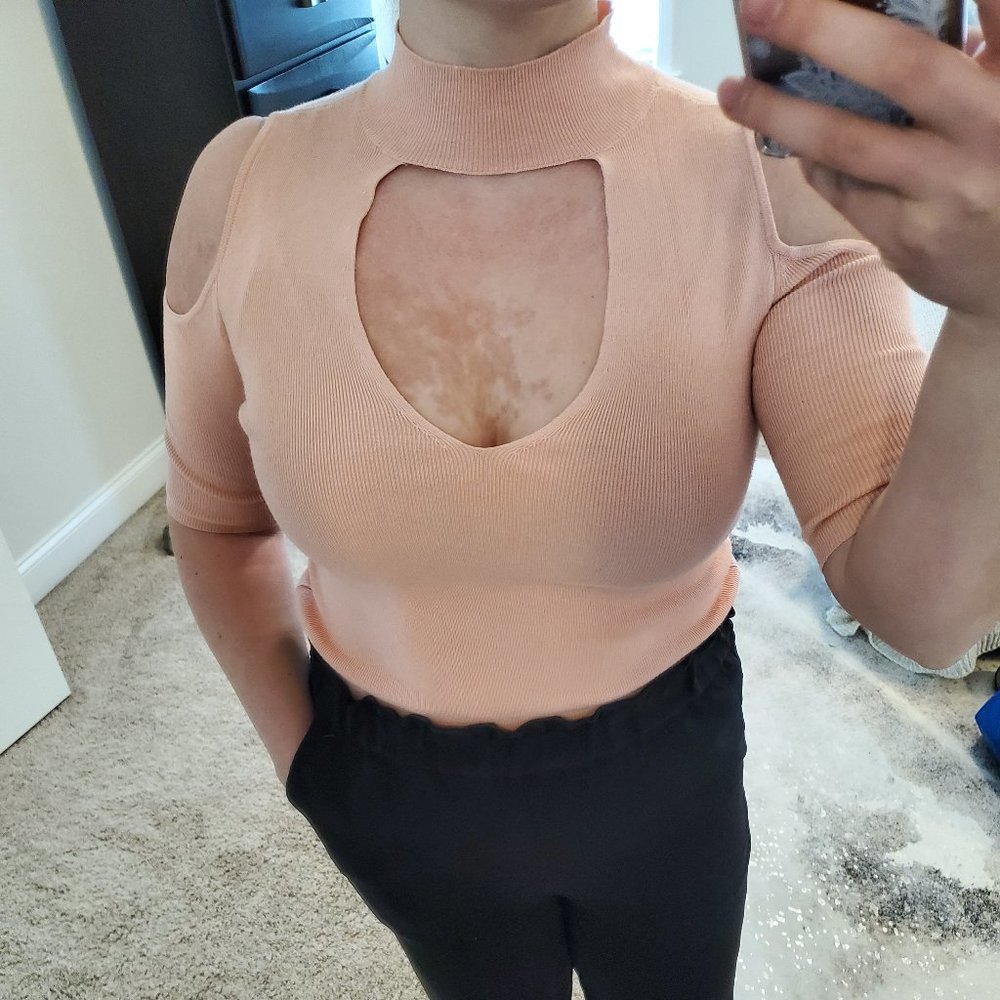 Like New! Cut out turtleneck Express sweater